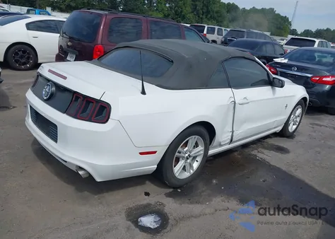 2014 Ford Mustang V6 from USA, damaged, VIN 1ZVBP8EM3E5208511